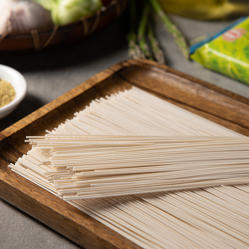 新款日本进口伊之安惠素面毛细条型水煮煮过速食面条