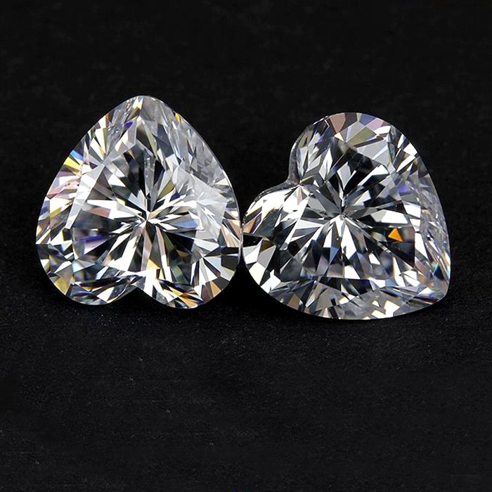 5a桃心形白色宝石锆石裸石进口机切石裸石心形碎钻戒指吊坠镶嵌石