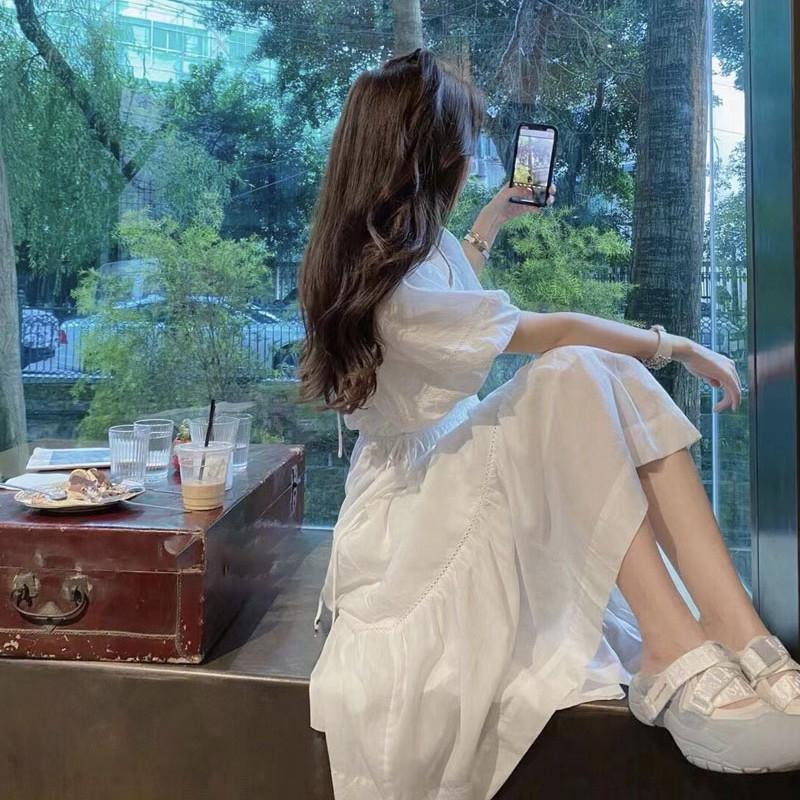 2022年夏季新款仙女法式初恋气质甜美显瘦长裙薄款白色少女连衣裙