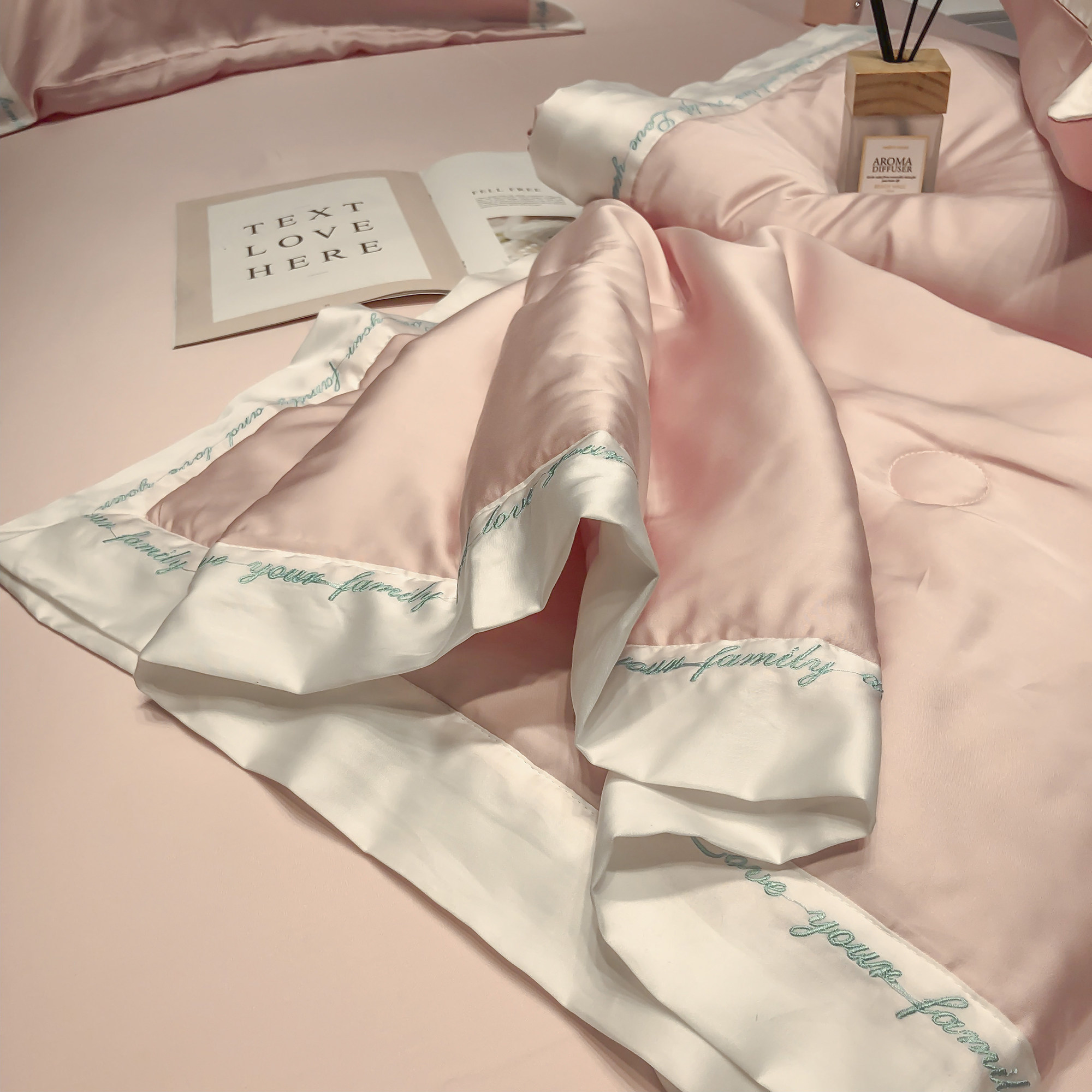 进口唯美轻奢60支天丝夏被高端纯色冰丝可水洗丝滑空调被子包邮