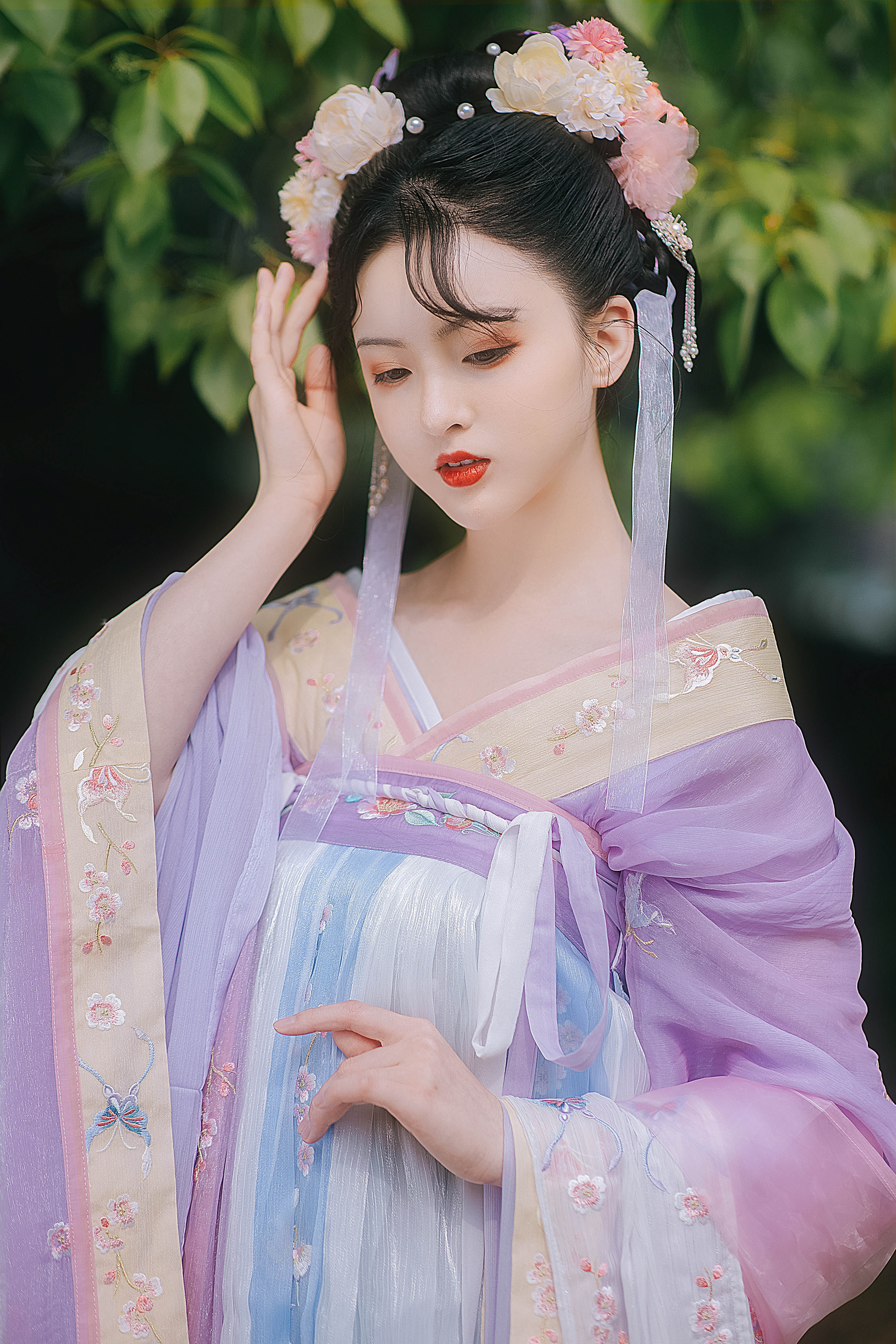 襦破花仙蝴蝶花蝴蝶紫色齐胸照影大袖南北朝汉服汉服定制