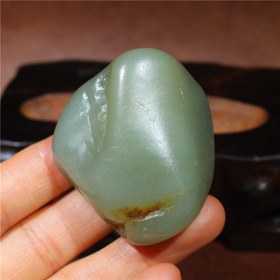 65克苹果青和田玉青玉籽料原石天然玉石独籽小把件细腻正宗玉包邮