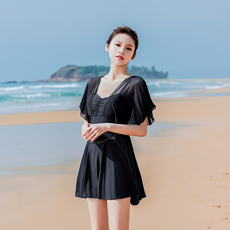 性感新款游泳衣女性遮肚显瘦连体保守大码ins连体泳衣