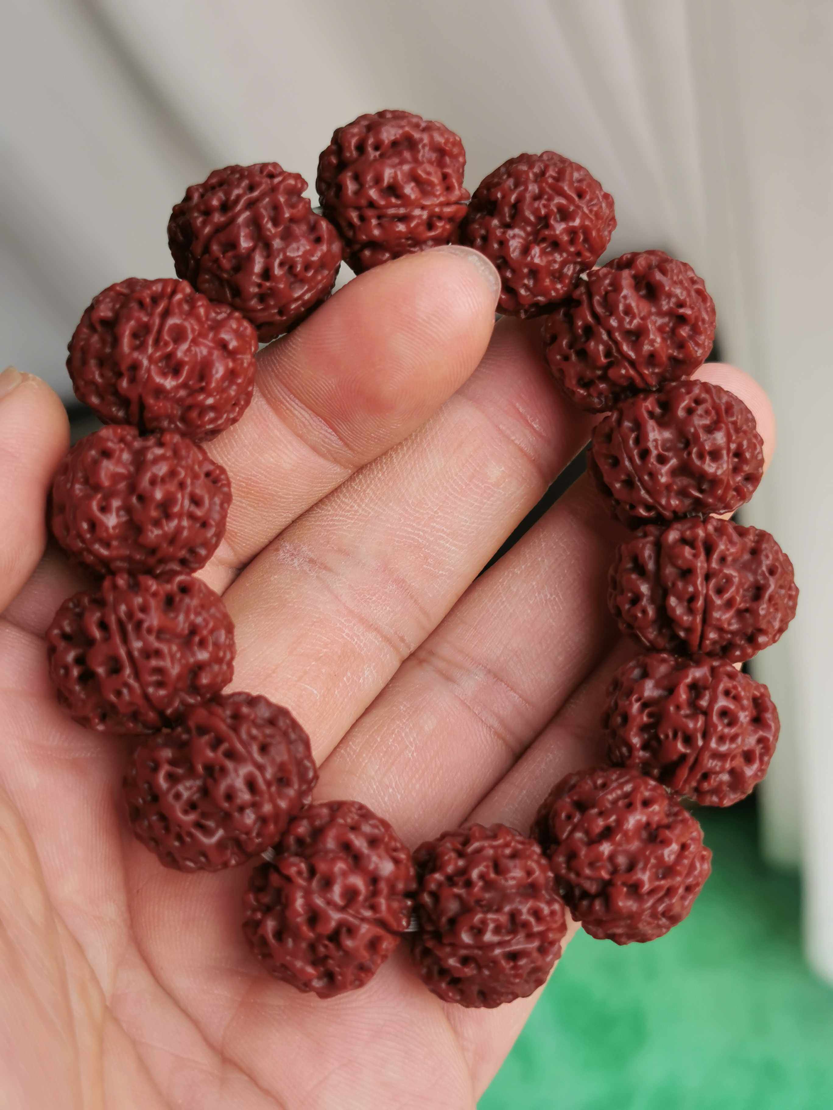 尼泊尔金刚菩提提子手串平头平尾五面龙玉华抛盘手串