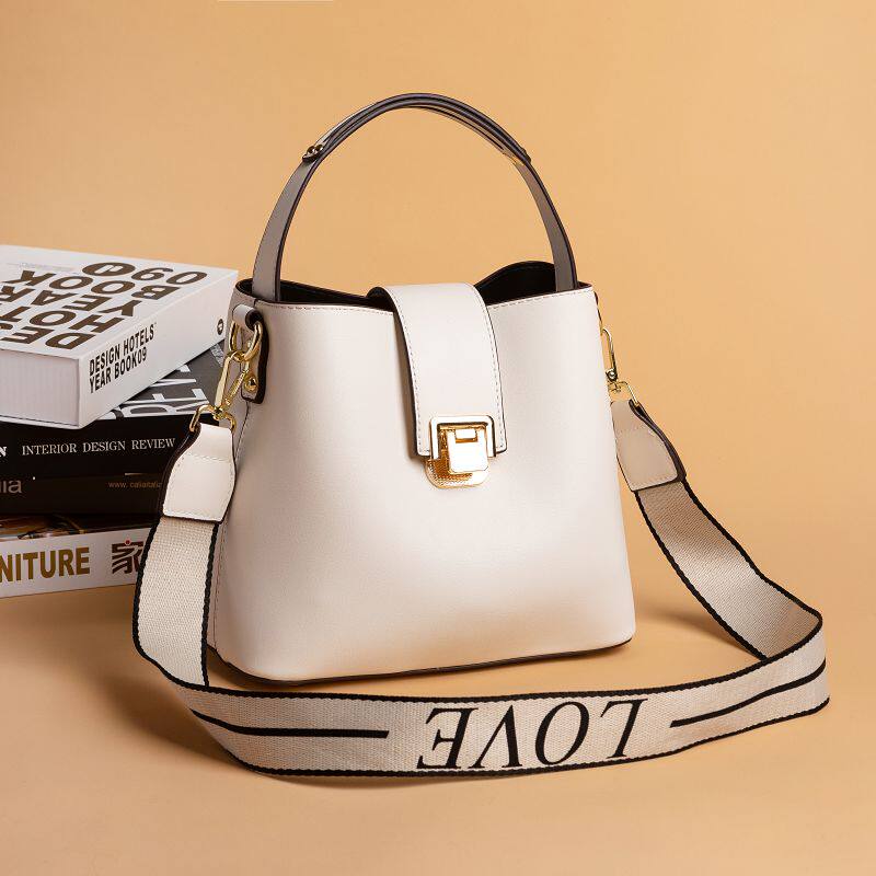 包包斜挎包单肩气质小包百搭休闲手提包质感包包女通用款女包