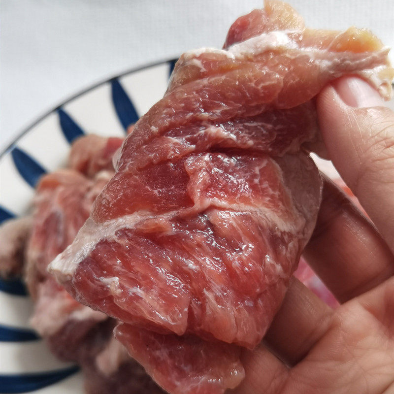 新鲜牛腿肉碎牛肉边角料瘦肉肉块冷冻喂狗猫吃生牛肉