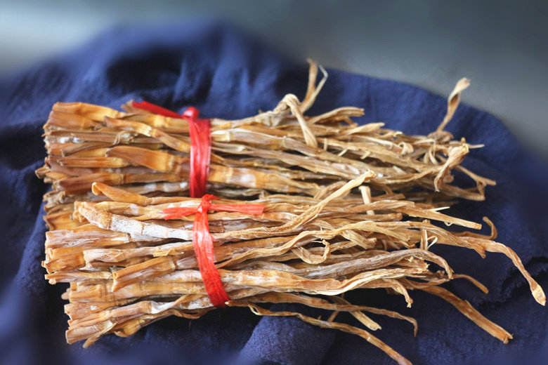 安徽黄山特产干货无盐小竹笋干野生农家自制晾晒水竹嫩春笋250克