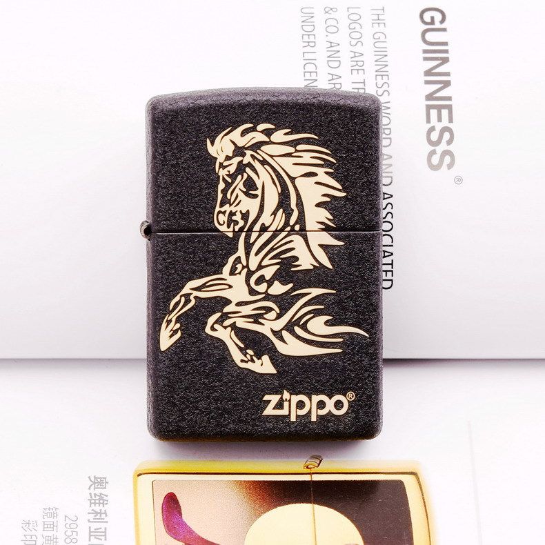 正品zippo打火机裂漆雕刻漫天情人人心一马当先下山zippo