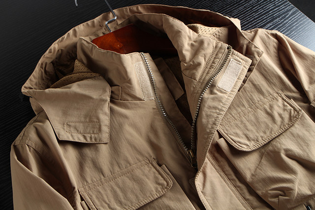 Outdoor three-proof tooling multi-pocket foreign trade tail goods autumn style men's hooded windproof waterproof sports jacket windbreaker Outdoor three-proof tooling multi-pocket foreign trade tail goods autumn style men's hooded windproof waterproof sports jacket windbreaker