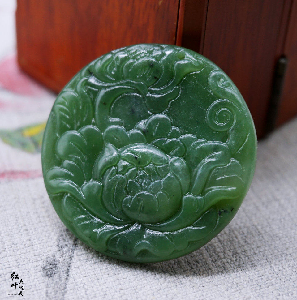 吊坠天然玉石和田碧玉花开富贵圆牌牡丹牡丹花花开颈饰