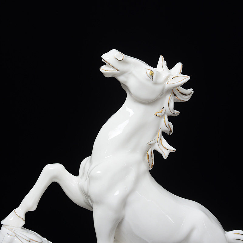 白瓷马摆件陶瓷吉祥如意摆设办公室桌客厅装饰品开业乔迁工艺礼品