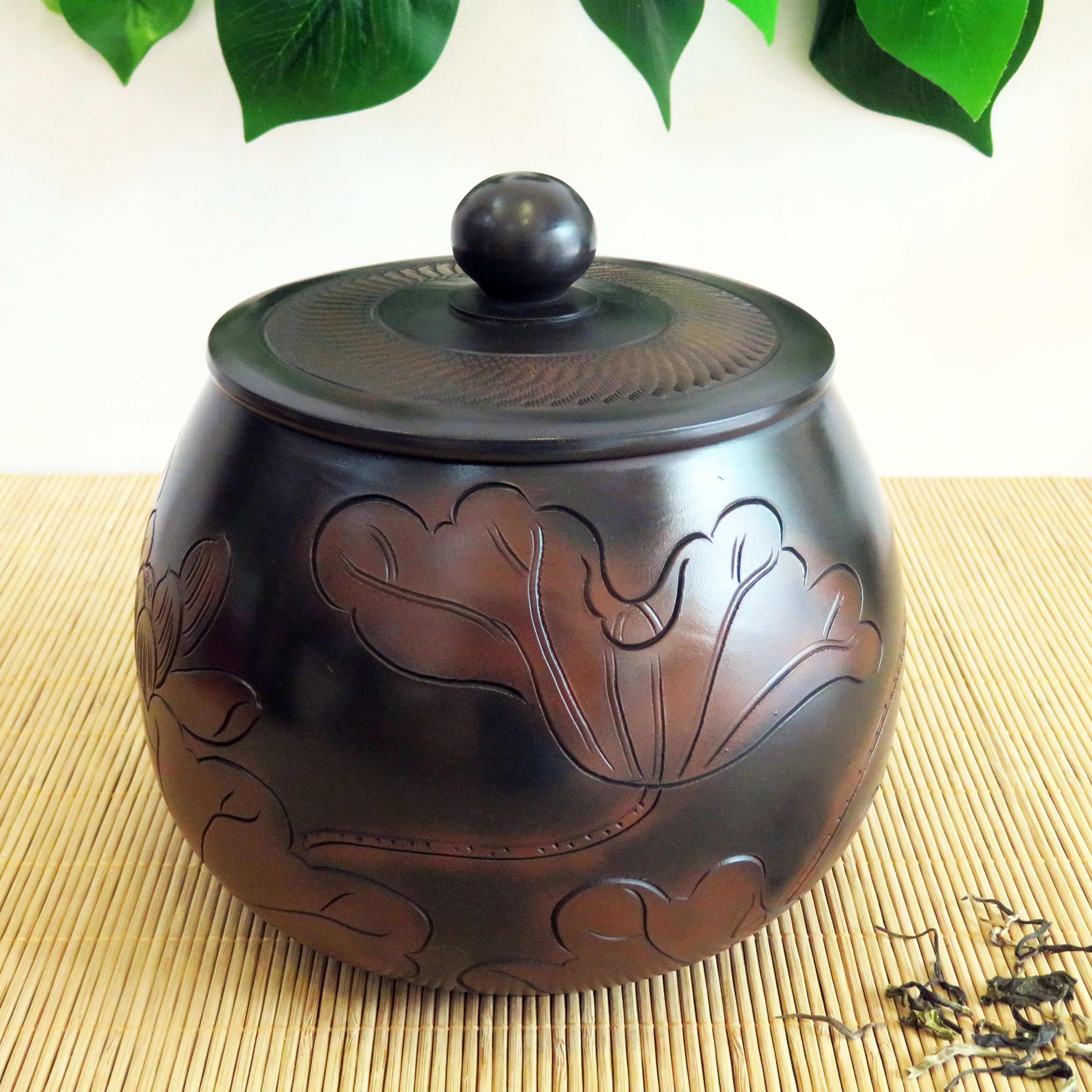 云南建水紫陶茶叶罐浮雕刻花茶具办公摆件新品茶叶罐