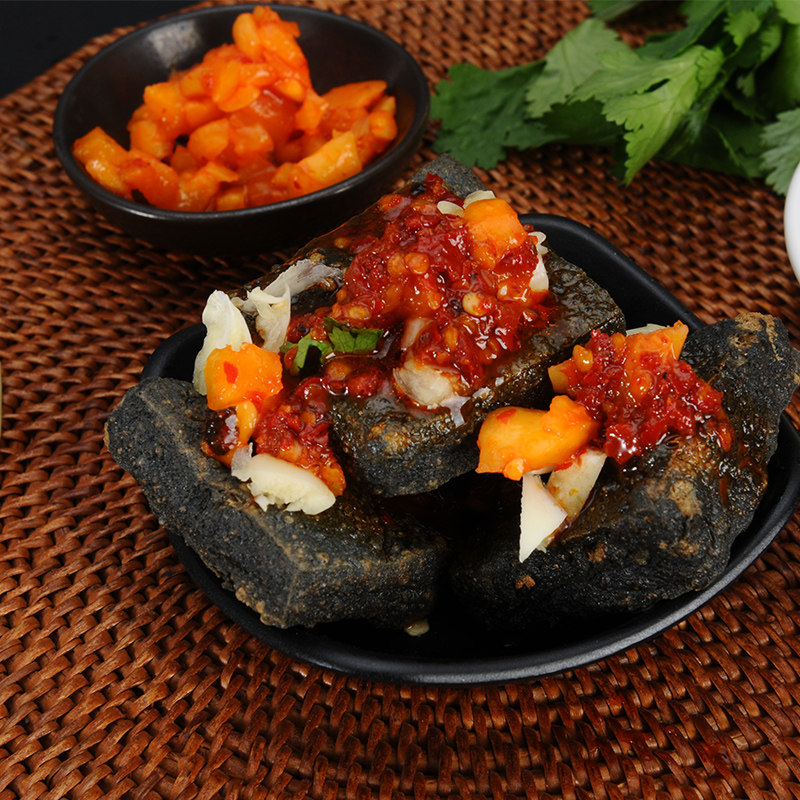 湖南特色小吃正宗长沙臭豆腐生油炸臭干黑白臭豆腐