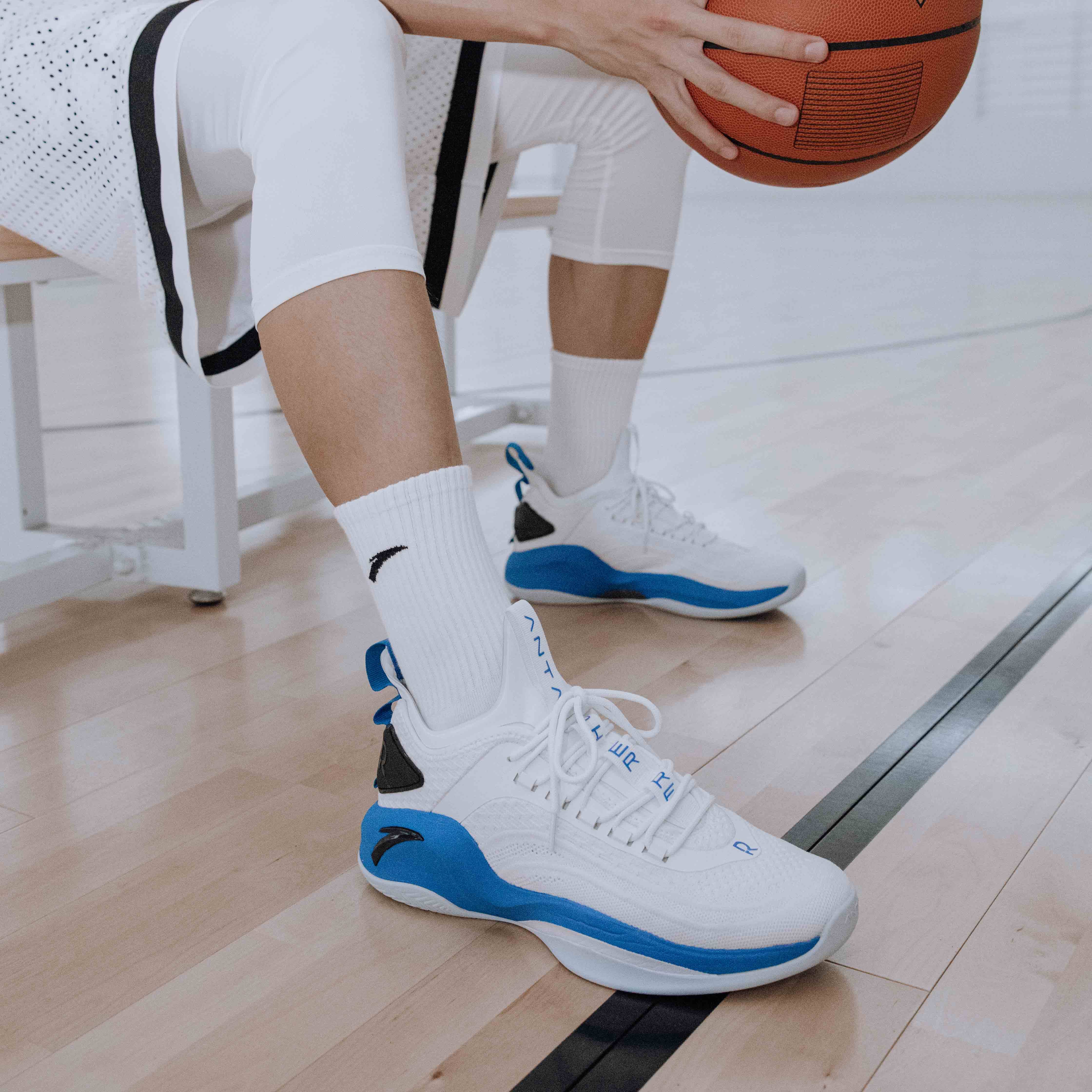 安踏隆多6代篮球鞋官网旗舰2020秋季新款低帮运动鞋男鞋战靴rr6