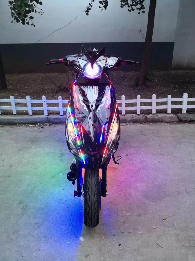 全新二手雅马哈鬼火摩托车125cc 一二三代战速改装幽灵燃油助力车