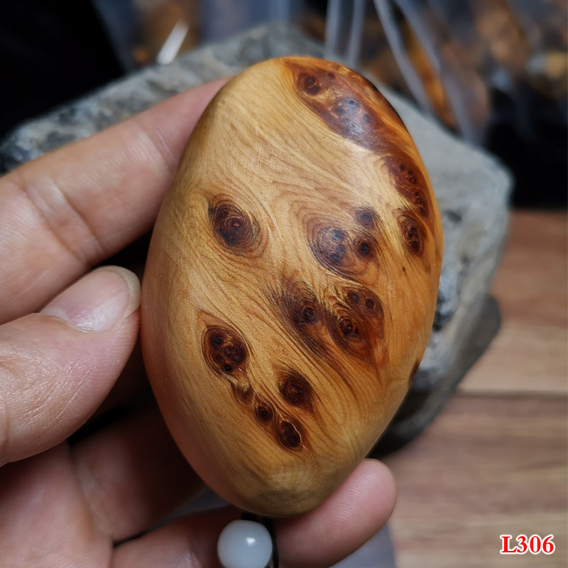 包邮太行崖柏满瘤疤老料随形怀旧复古手把文玩木雕