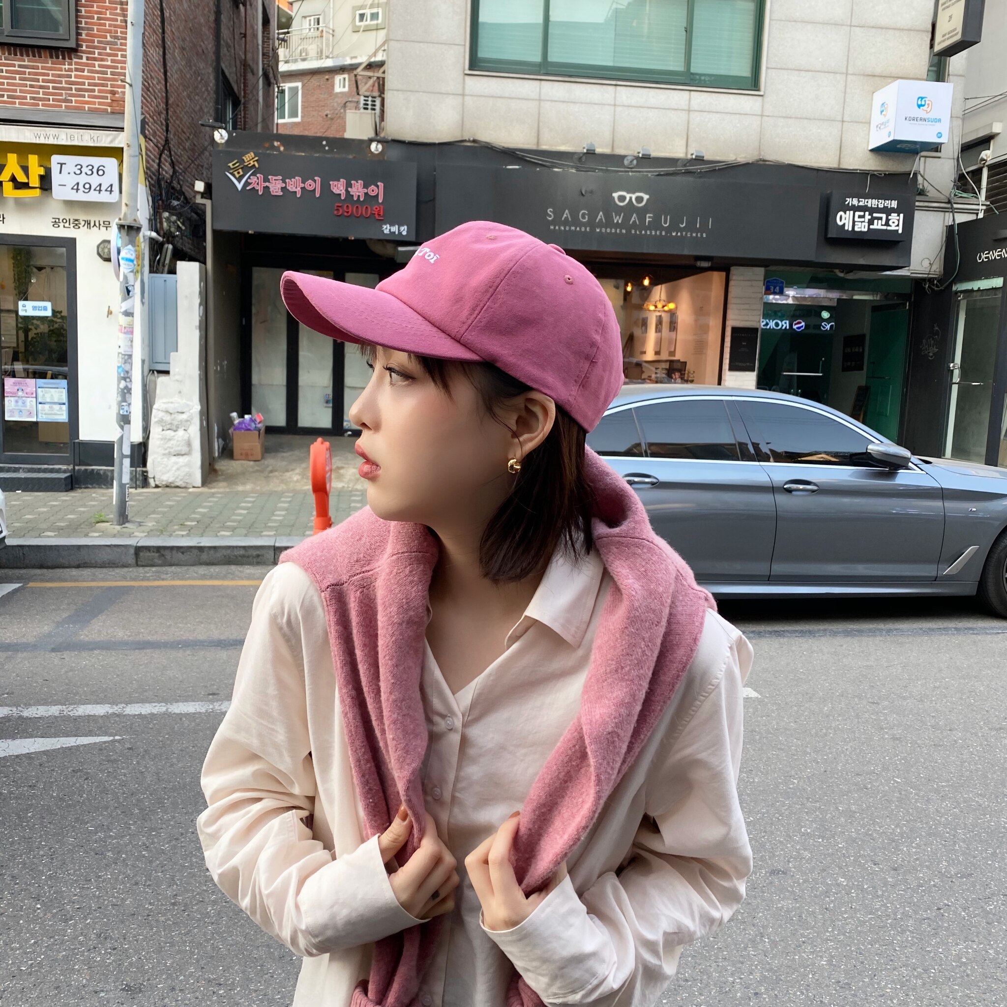 韩系简约鸭舌帽女粉色百搭潮帽子字母刺绣时尚显脸小ins棒球帽子
