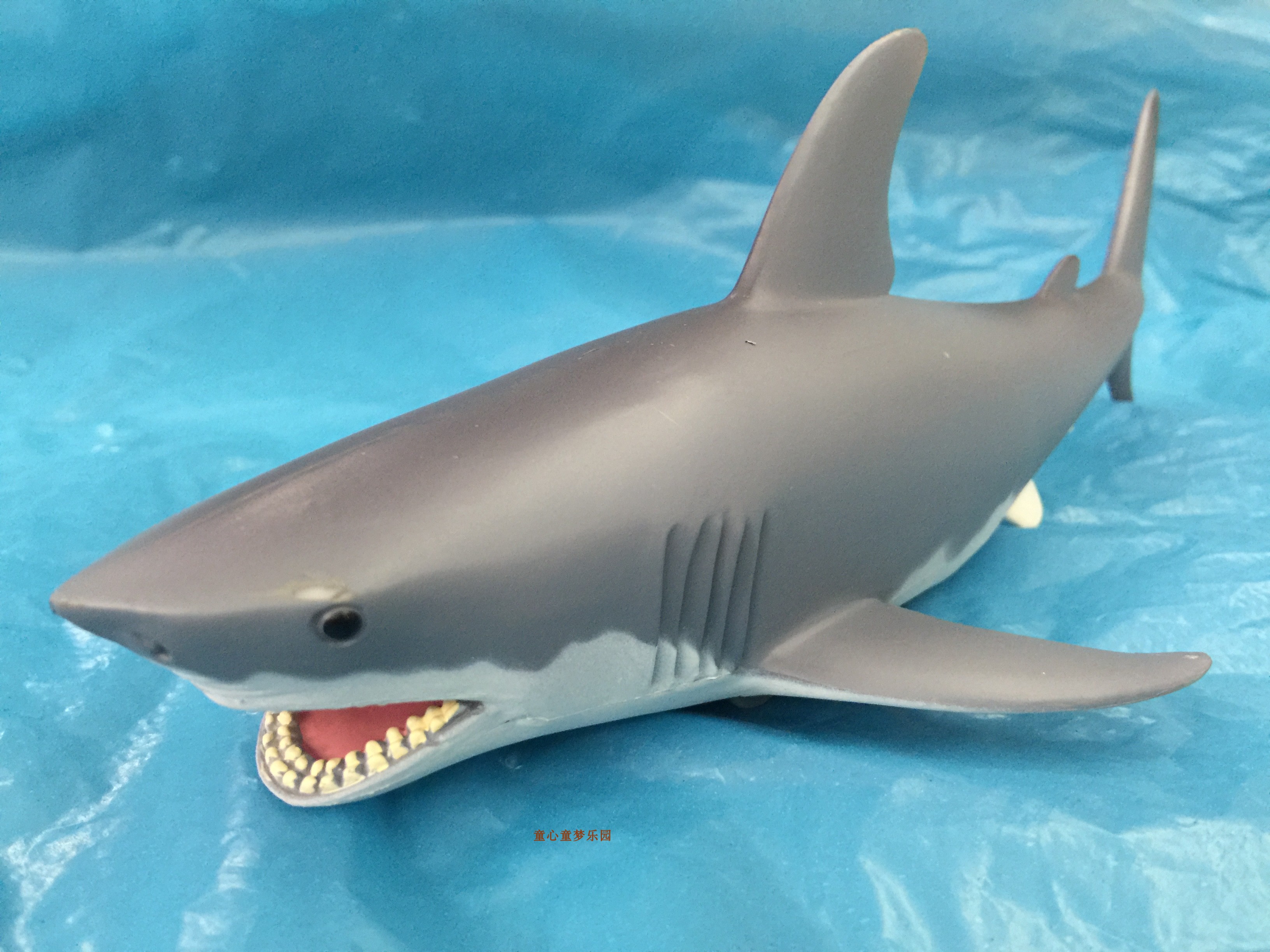 仿真大白鲨玩具海洋动物模型海底生物鲸鱼海豚惯性