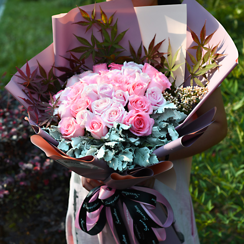 韩式创意33朵玫瑰雪山混搭花束生日杭州上海鲜花速递同城