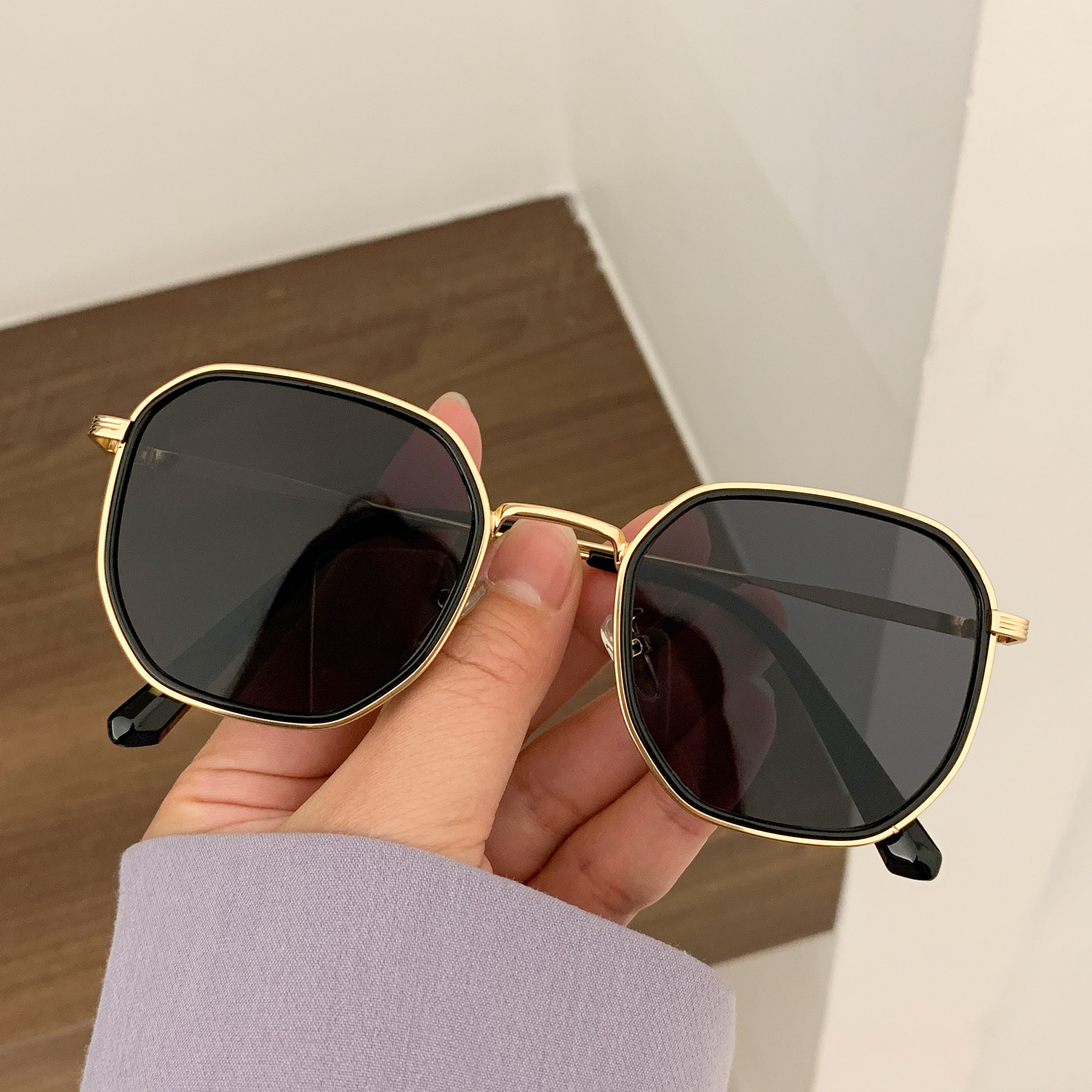 小红书同款港风茶色墨镜新款复古小框网红街太阳镜太阳眼镜