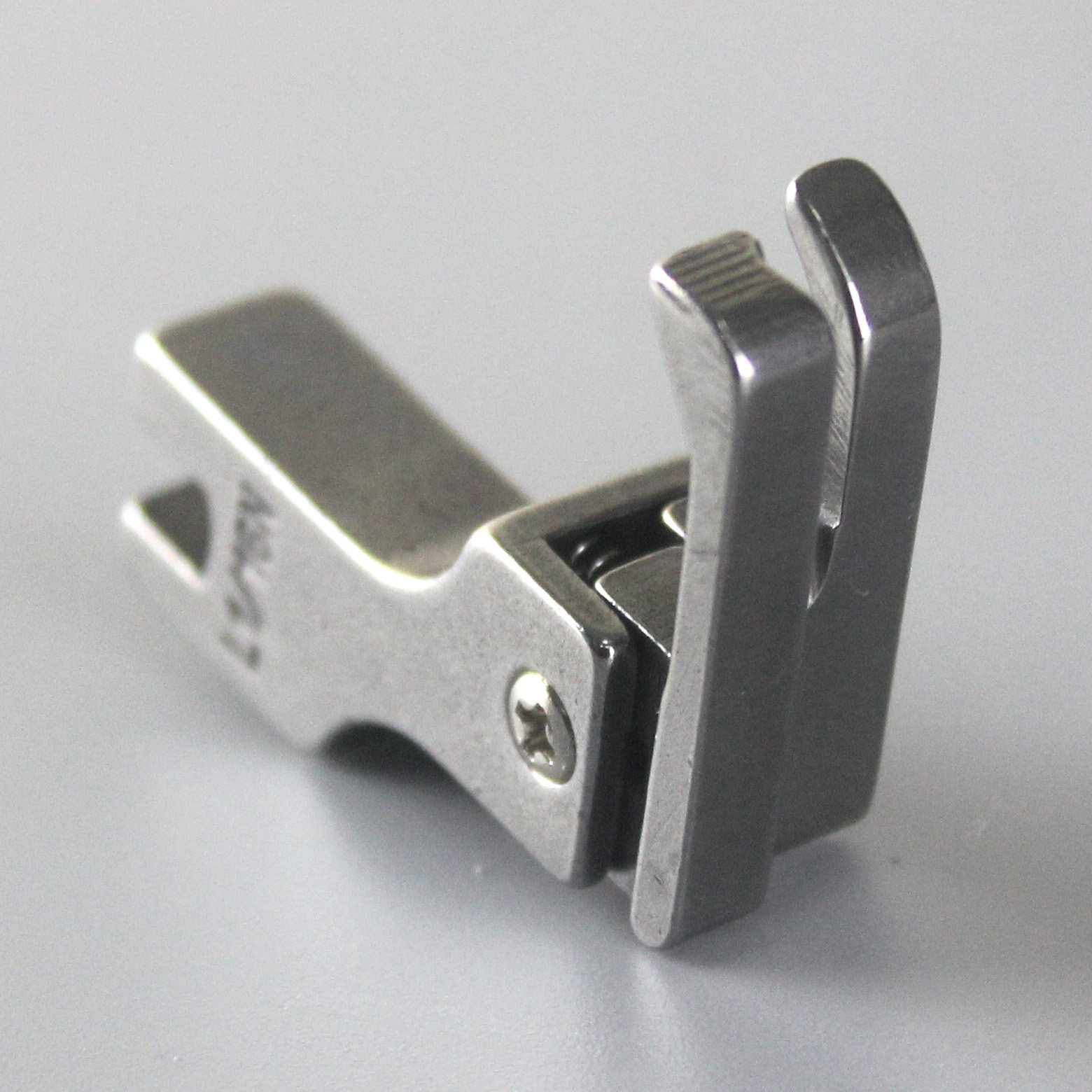 cl1/32n 工业缝纫机/平车高低压脚/反止口压脚/靠边靠山压脚