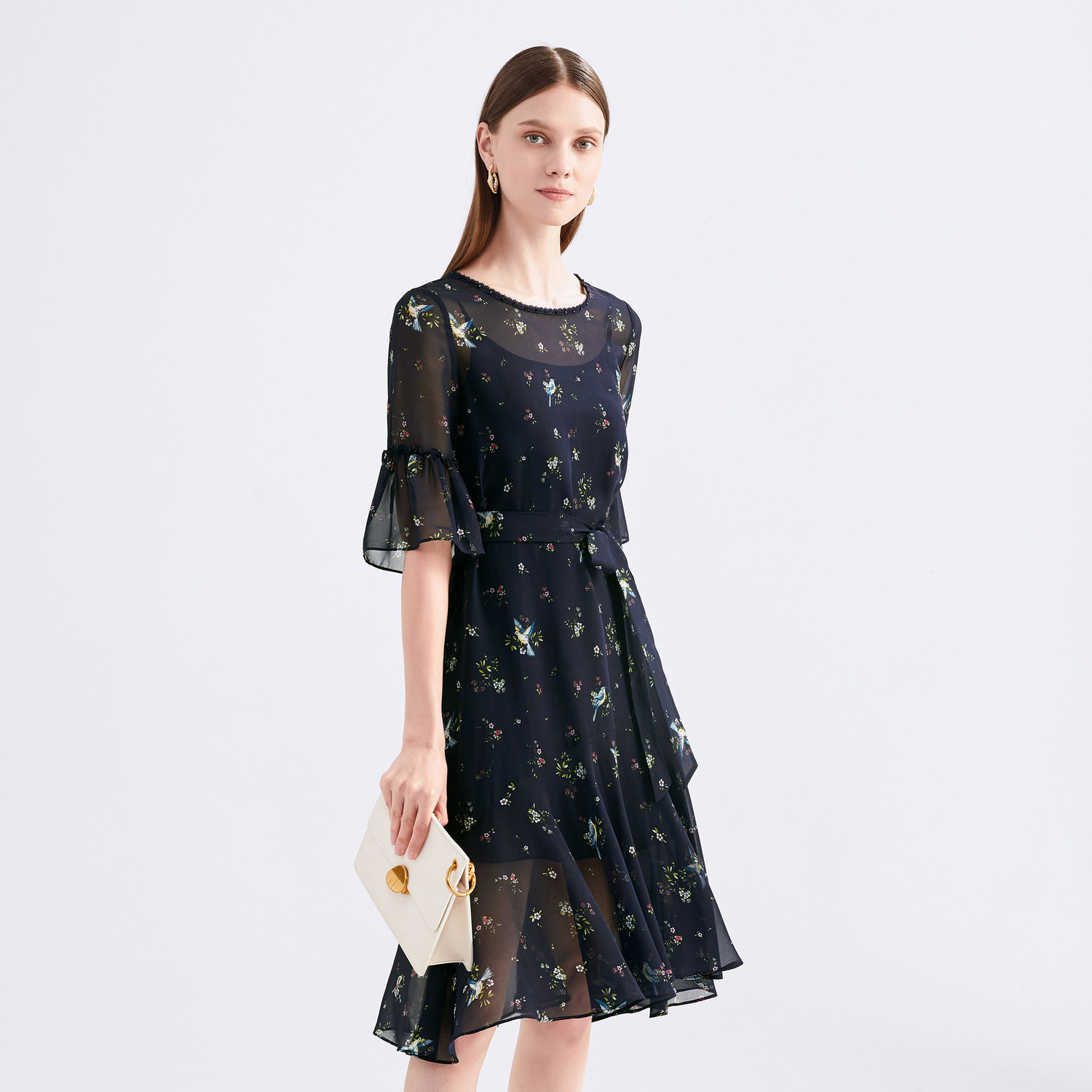 juzui/玖姿官方奥莱店2021夏季新款飘逸碎花雪纺连衣裙女腰带款