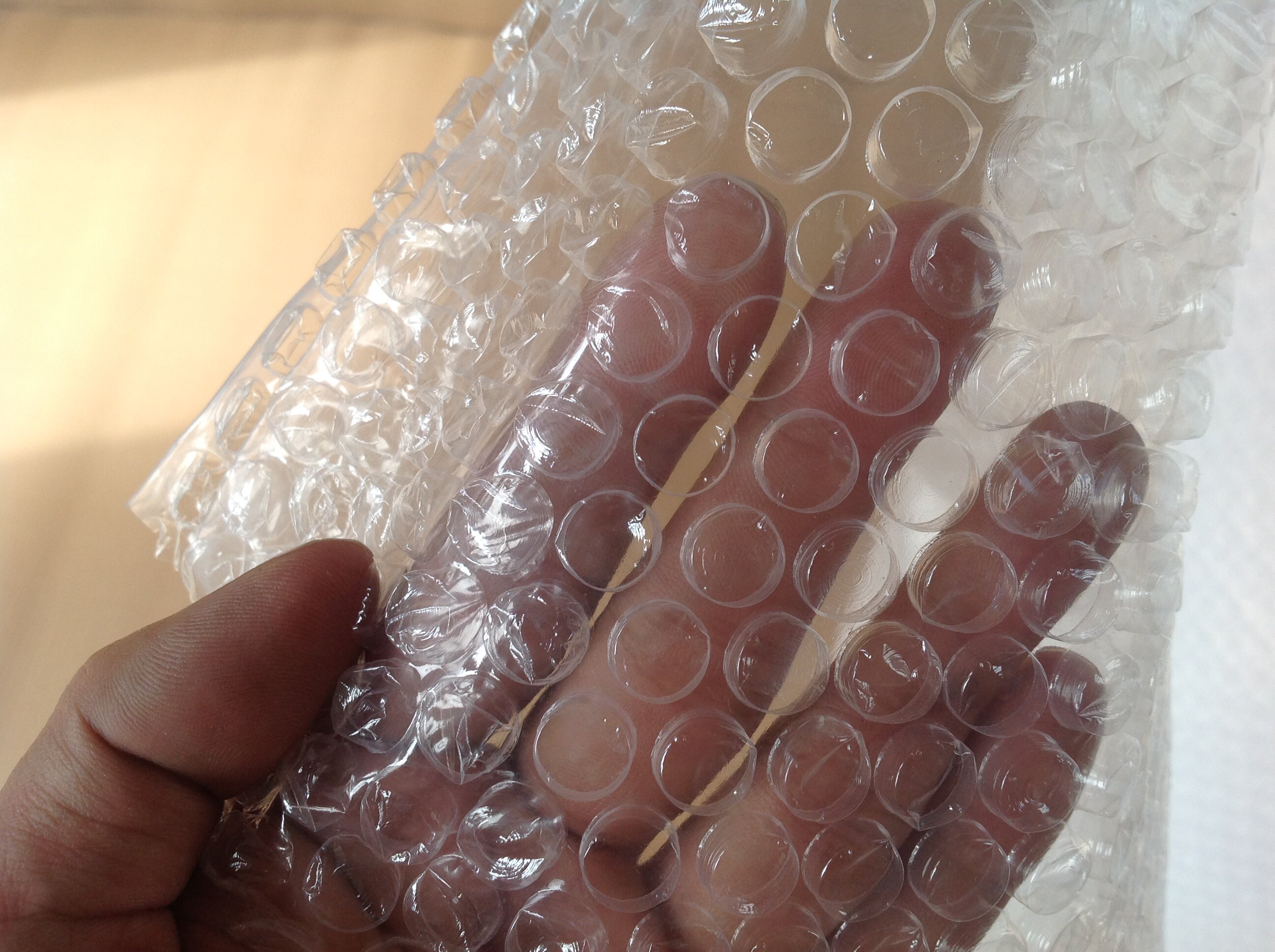 气泡包装泡泡防震快递打包泡沫垫纸批发加厚气泡膜