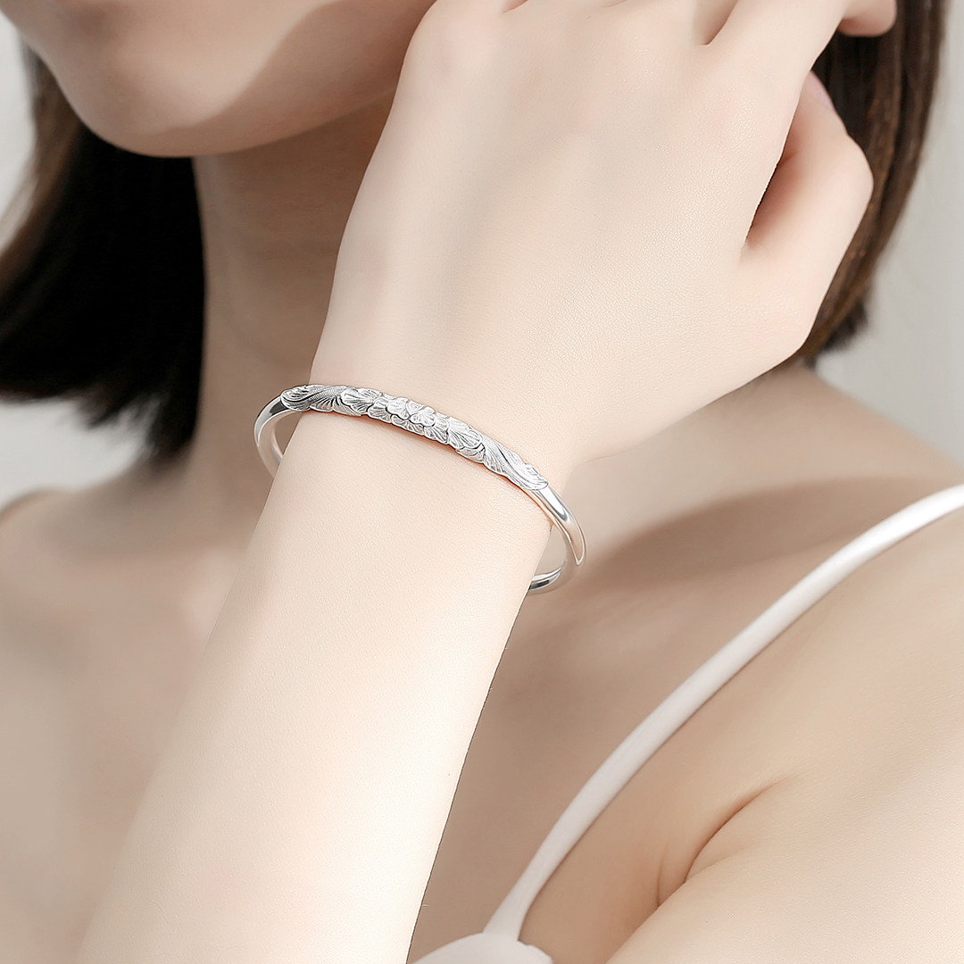 9999纯银手镯情侣年轻款手饰品网红小众设计手镯