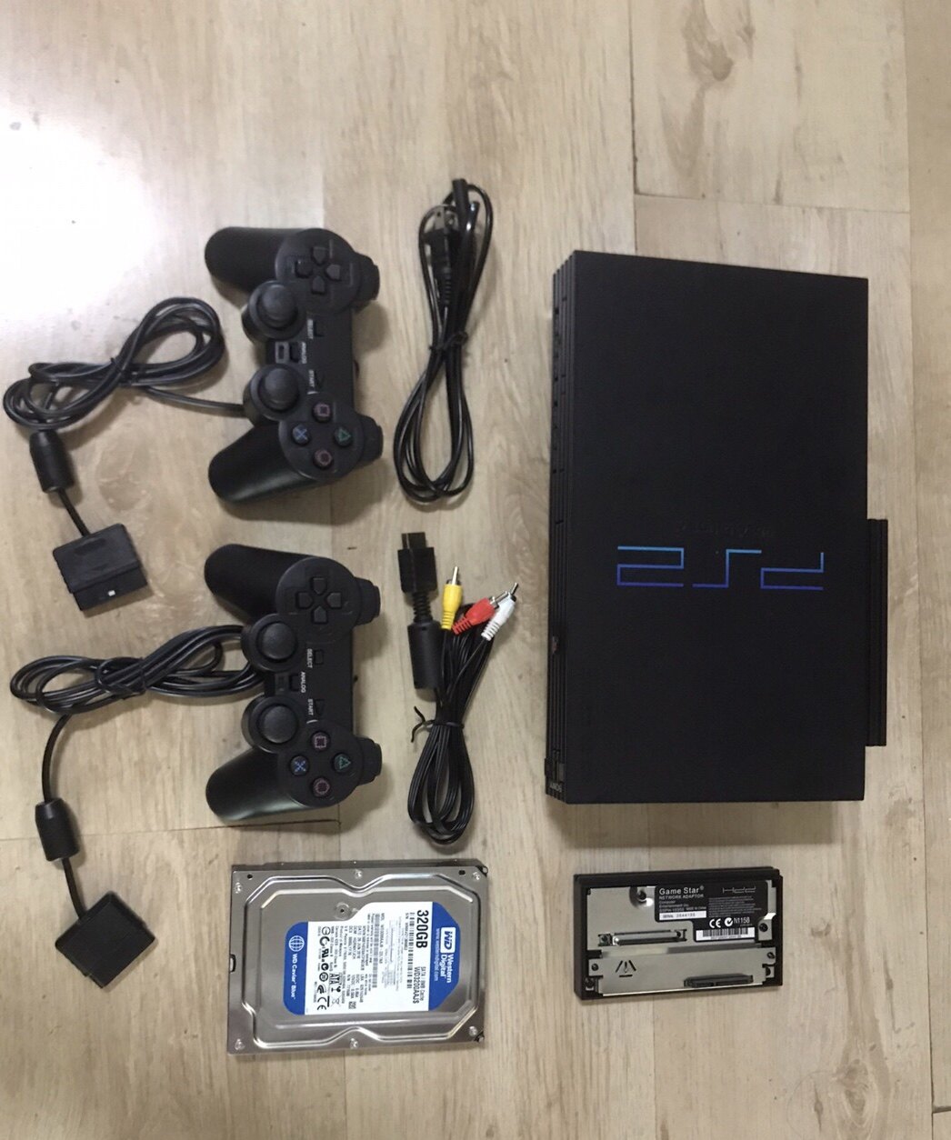 原装ps2游戏机硬盘机装满游戏双手手柄hdmi转接器其它配件