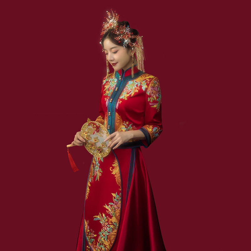 秀禾服秋冬2022年新款红蓝年轻薄款定制显瘦高端缎面中式新娘礼服