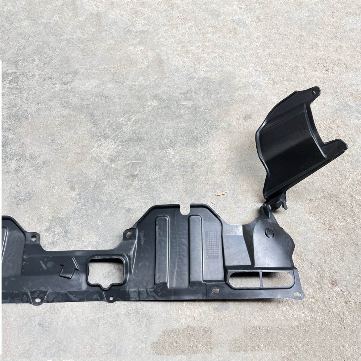 八代车底挡泥板发动机护板水箱思域11年挡泥板