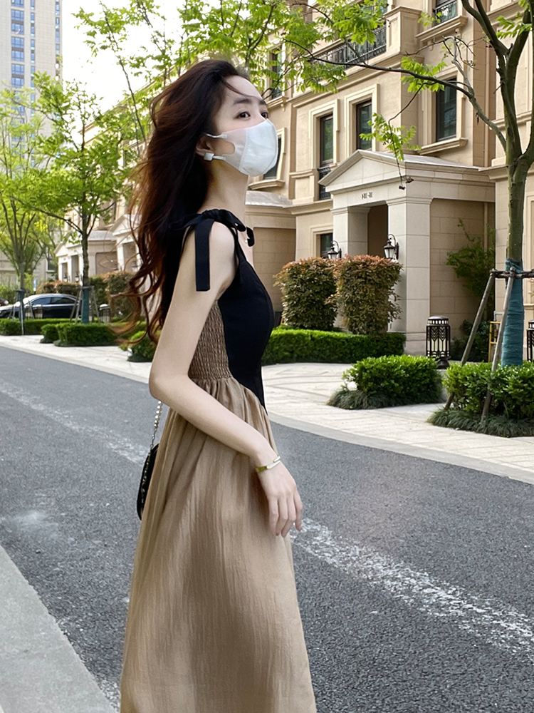 林妍儿吊带连衣裙女夏季2022新款赫本风拼接设计感小众法式长裙子