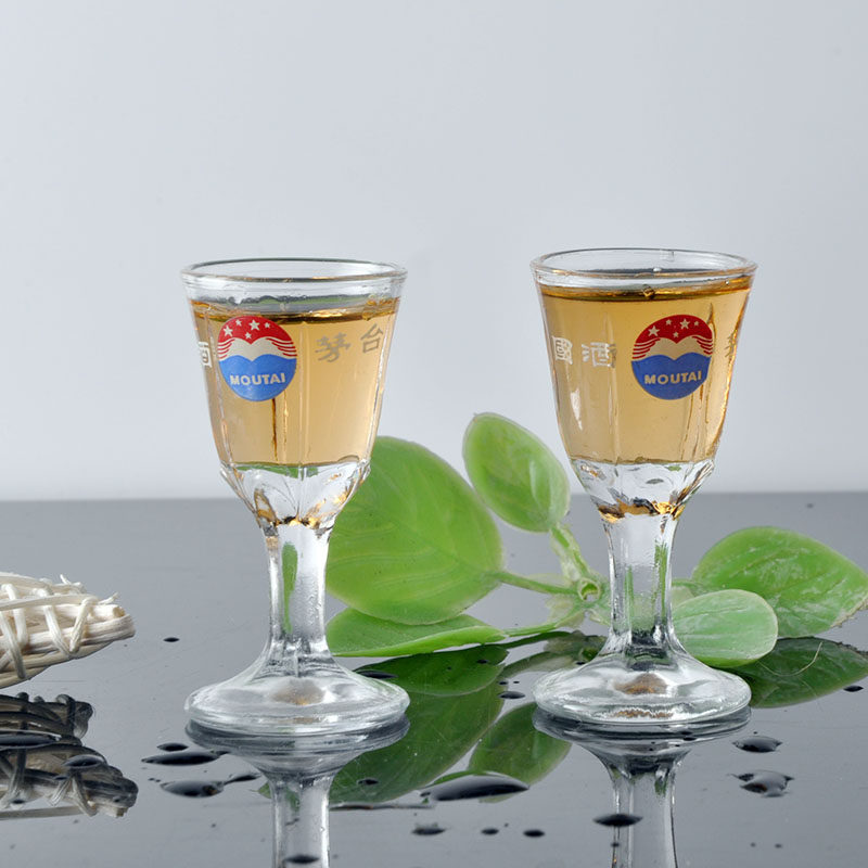 透明一口品酒餐厅杯子三钱玻璃杯高脚酒杯小号白酒杯