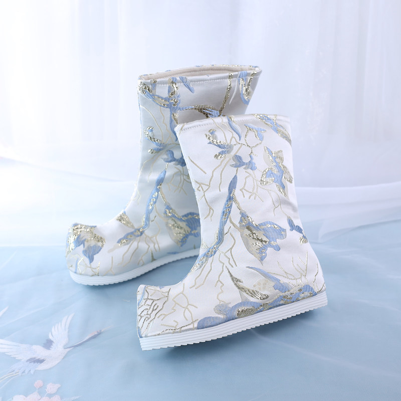 古风皂靴女汉服靴子长筒靴翘头绣花鞋马面古装制鞋时装靴