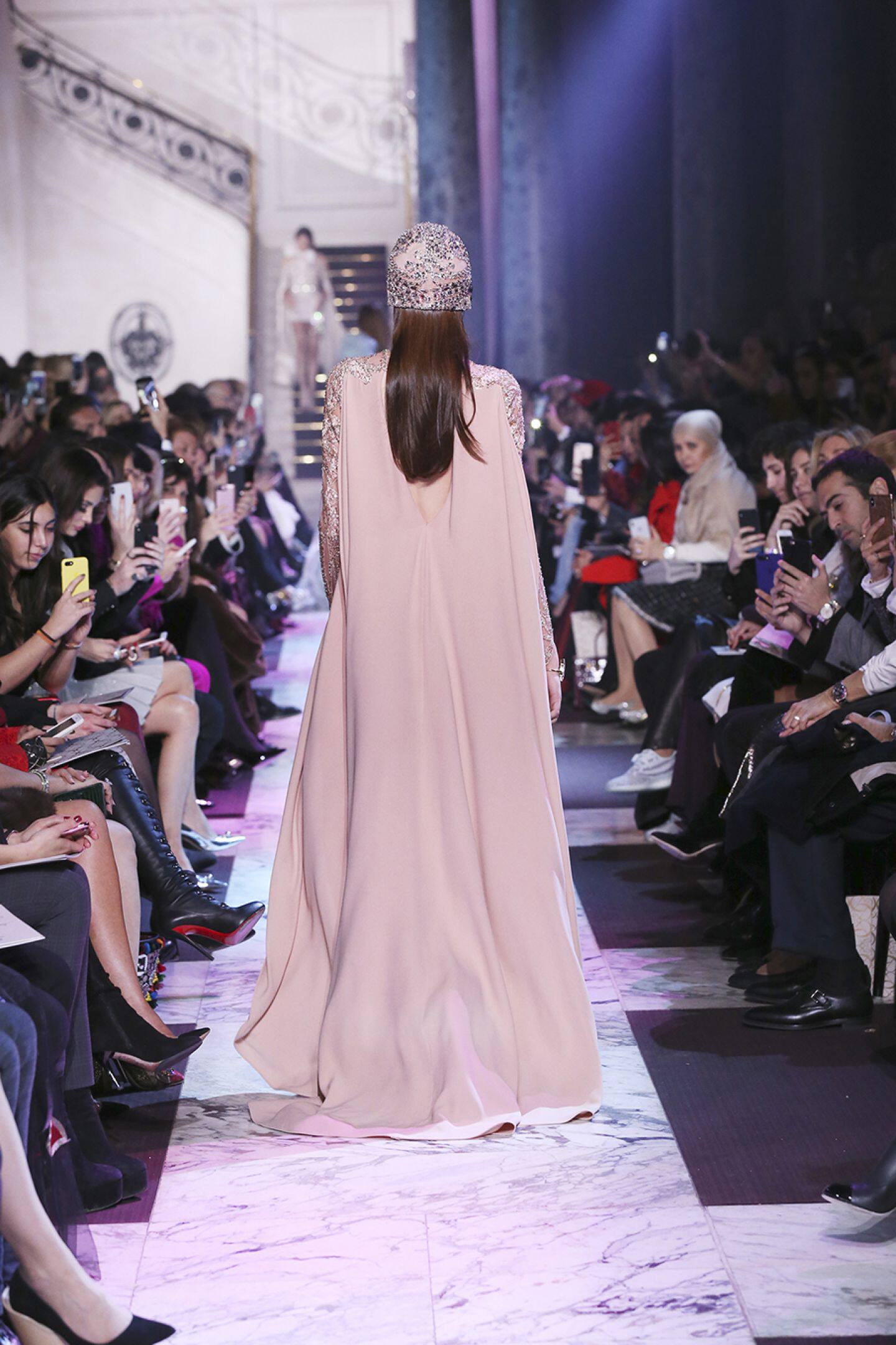 10年老店eliesaab2022年晚礼服肉粉粉色长袖酒会礼服