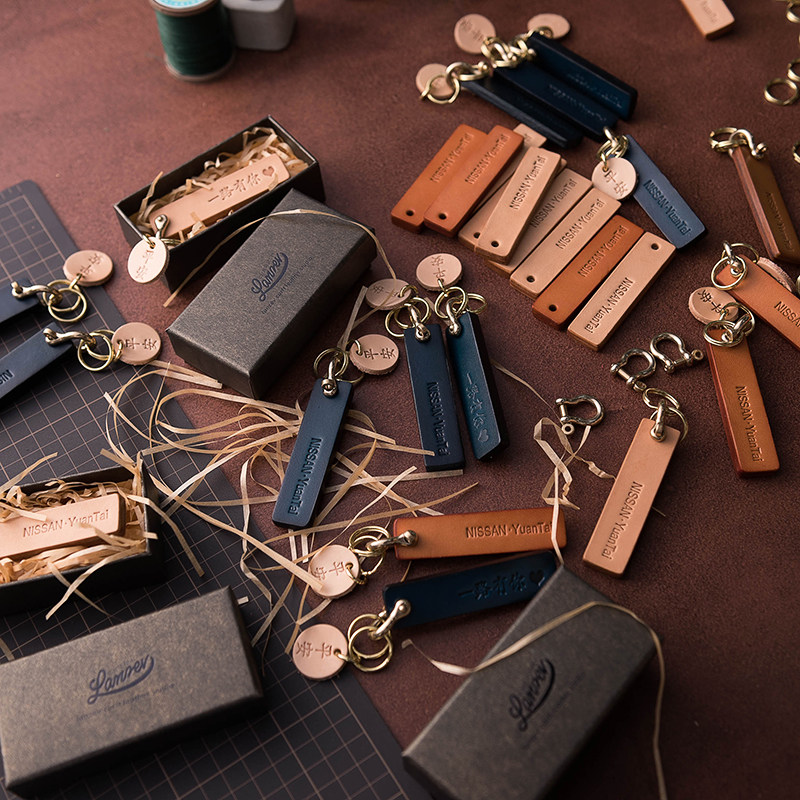 创意情侣刻字钥匙扣真皮进口植鞣皮黄黄铜马蹄钥匙扣