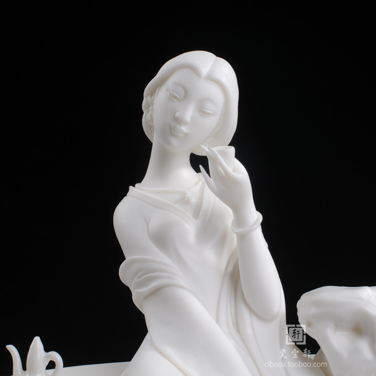 古典美女暗香盈袖 德化白瓷收藏品艺术大师设计大赛金奖作品摆件