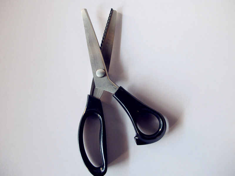 剪刀花边纺织花齿布样剪锯齿面料剪狗裁缝剪包裁缝刀剪