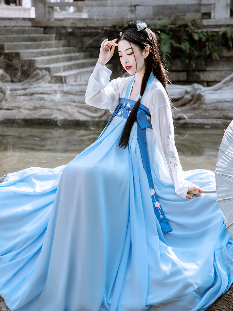 艺缕原创汉服女【知鹤】传统绣花对襟齐胸襦裙日常白菜价非古装秋