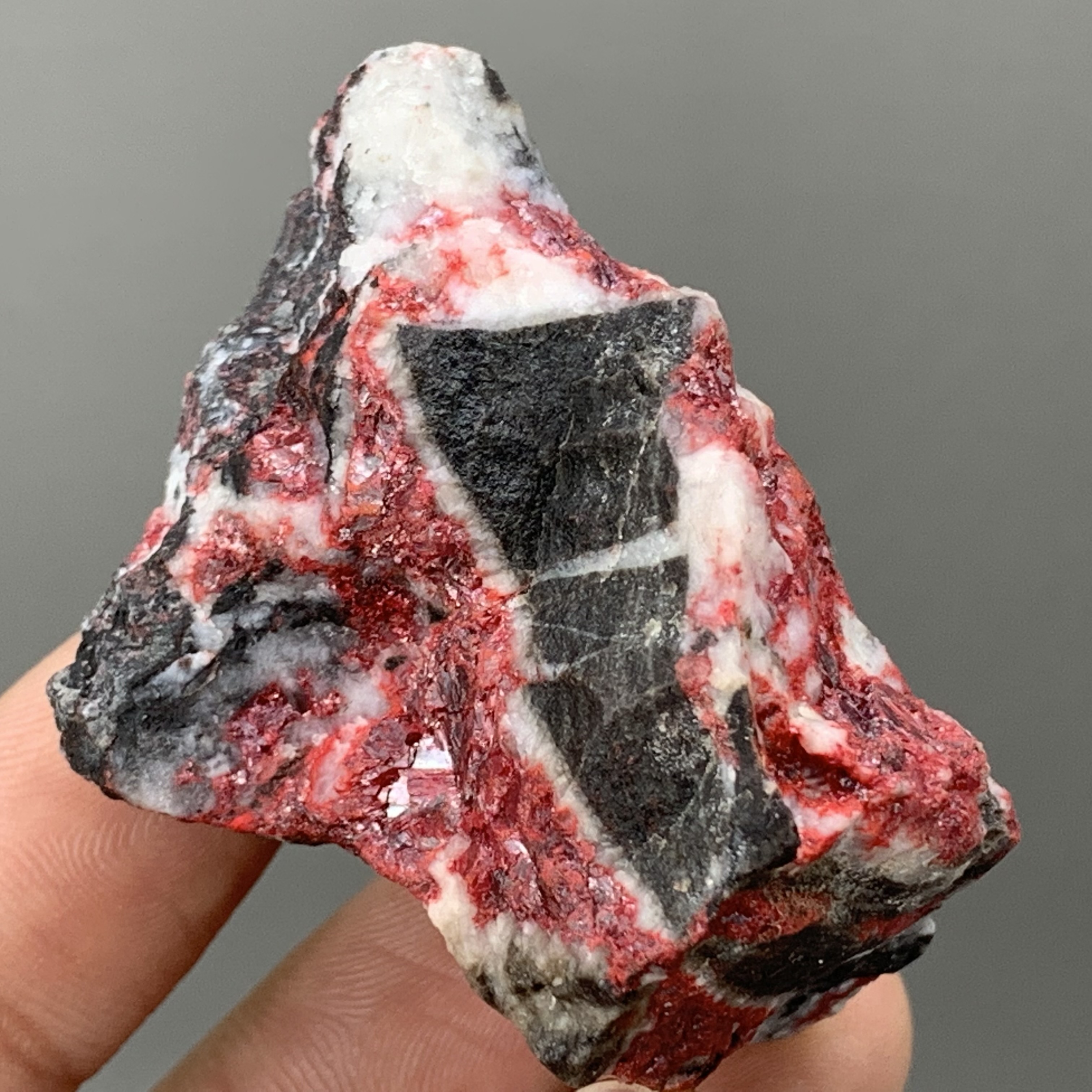 天然朱砂辰砂矿物晶体矿石标本原石观赏奇石摆件