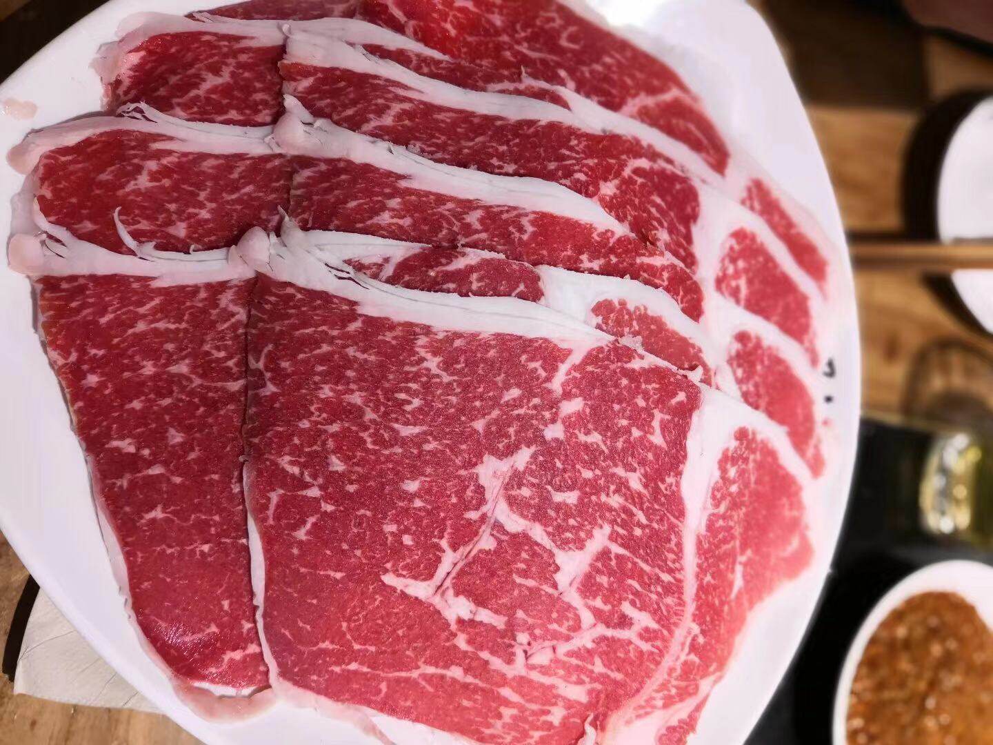 澳洲谷饲原切牛排雪花牛肉西餐烤肉火锅食材生牛肉