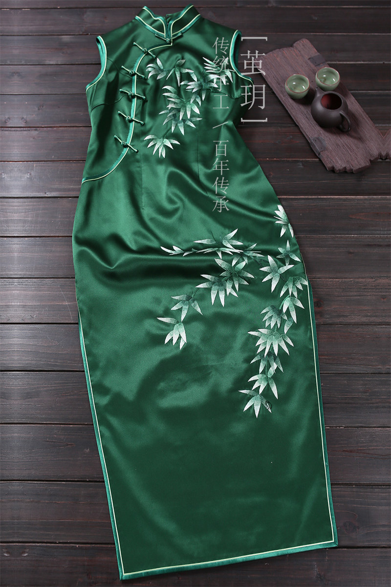 茧玥手工旗袍上海高端定制绿色重磅真丝竹叶旗袍