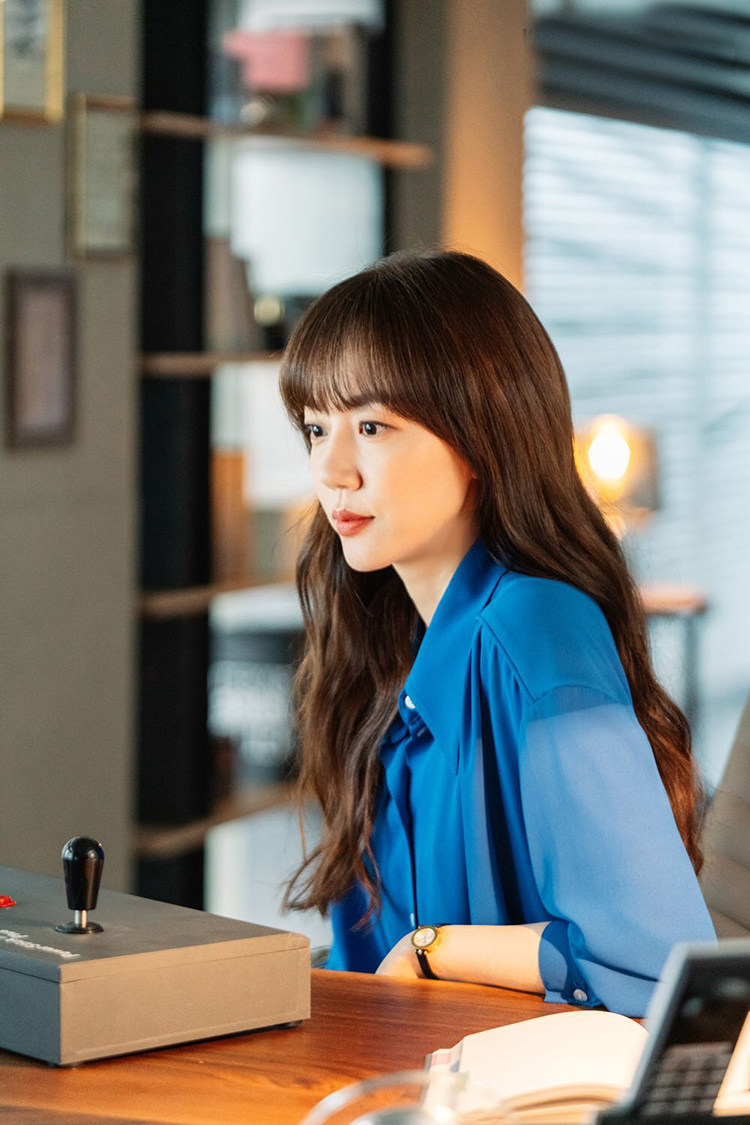 宝蓝上衣宽松褶皱衬衫雪纺蓝色同款输入多美衬衫