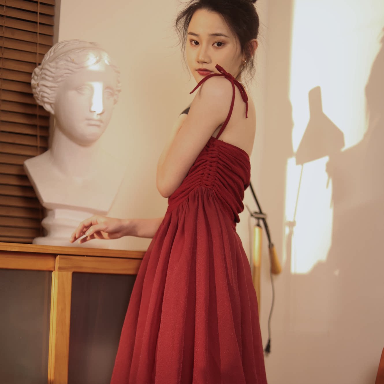 喵吉复古抹胸露背纱裙蓬蓬裙渡假裙中长款修身红色吊带连衣裙女夏