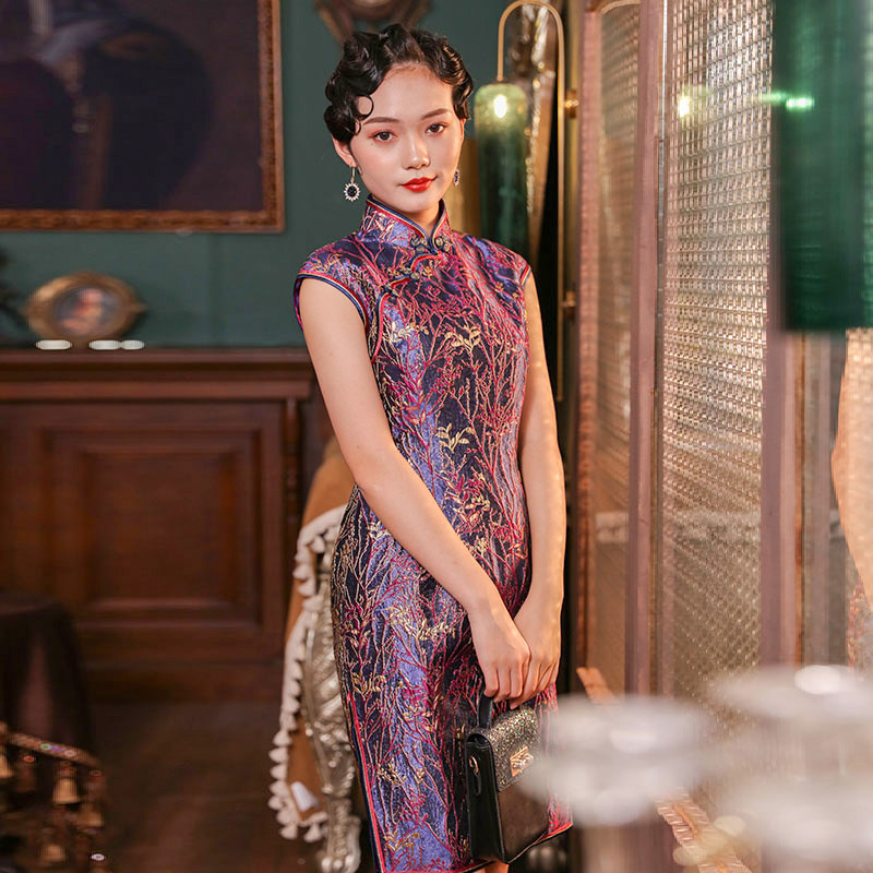 品尚华服手工滚边高端织锦缎年轻款显白收腰海派旗袍