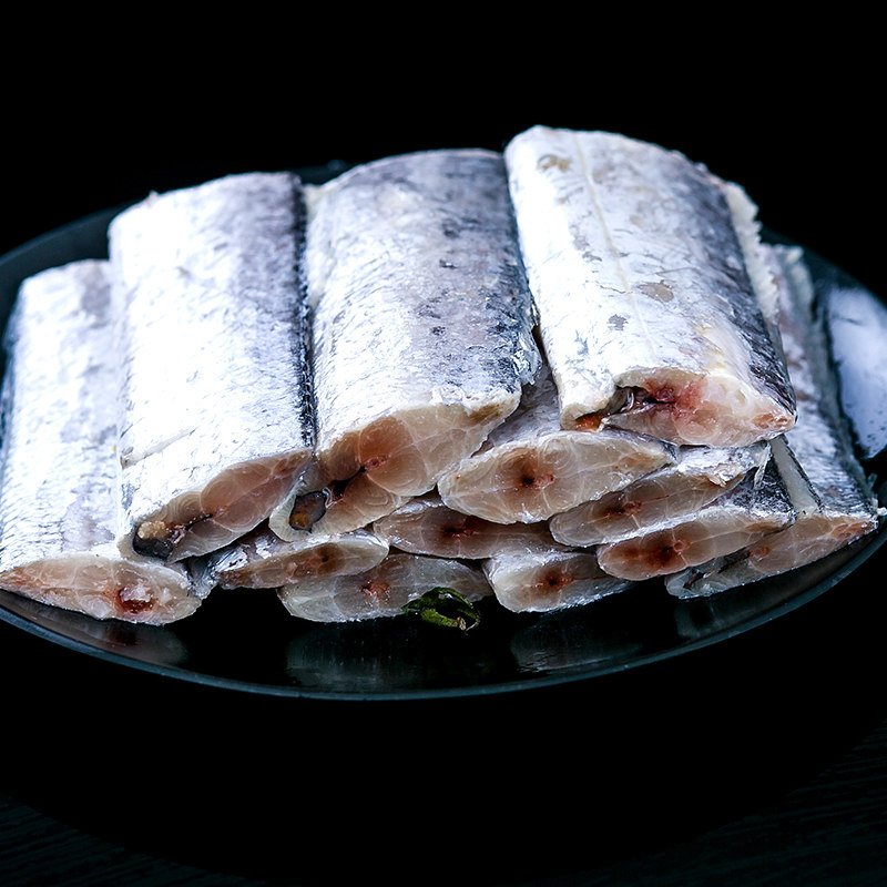 带鱼新鲜冷冻超大鲜活青岛特级野生带鱼段海鲜活大刀鱼