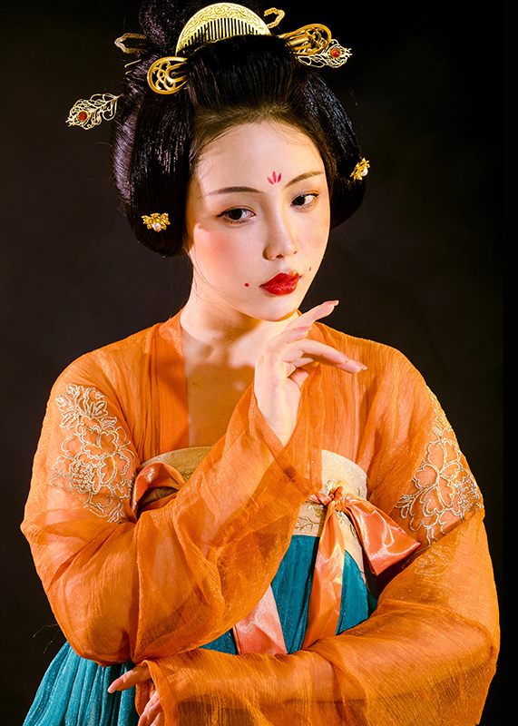 原创正品汉服女唐制对襟襦裙唐代复原款一片式开孔齐胸襦裙非古装