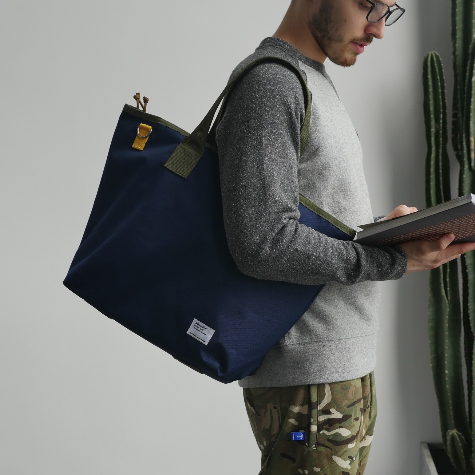 现货靛蓝海军祖与占julesetjim单肩手提通勤男士包袋