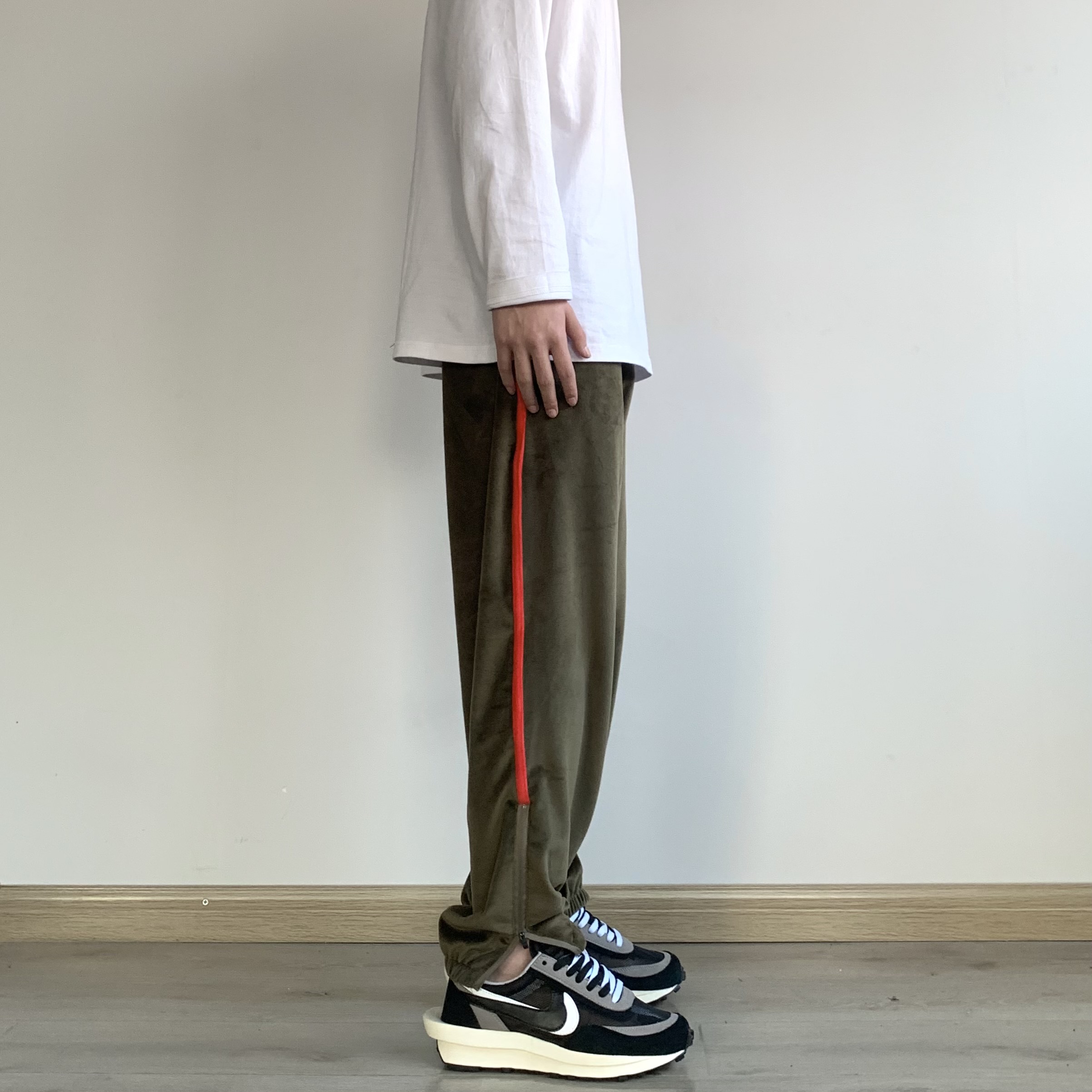 军绿蝴蝶丝绒长裤街头复古拼接直筒束脚潮宽松拉链开叉嘻哈休闲裤