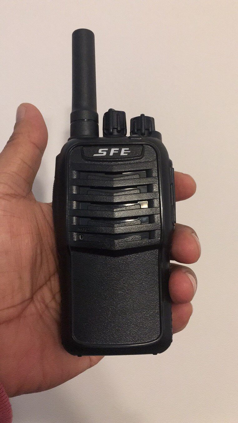 全国不限距离4g顺风耳se100数字公网双模对讲对讲机